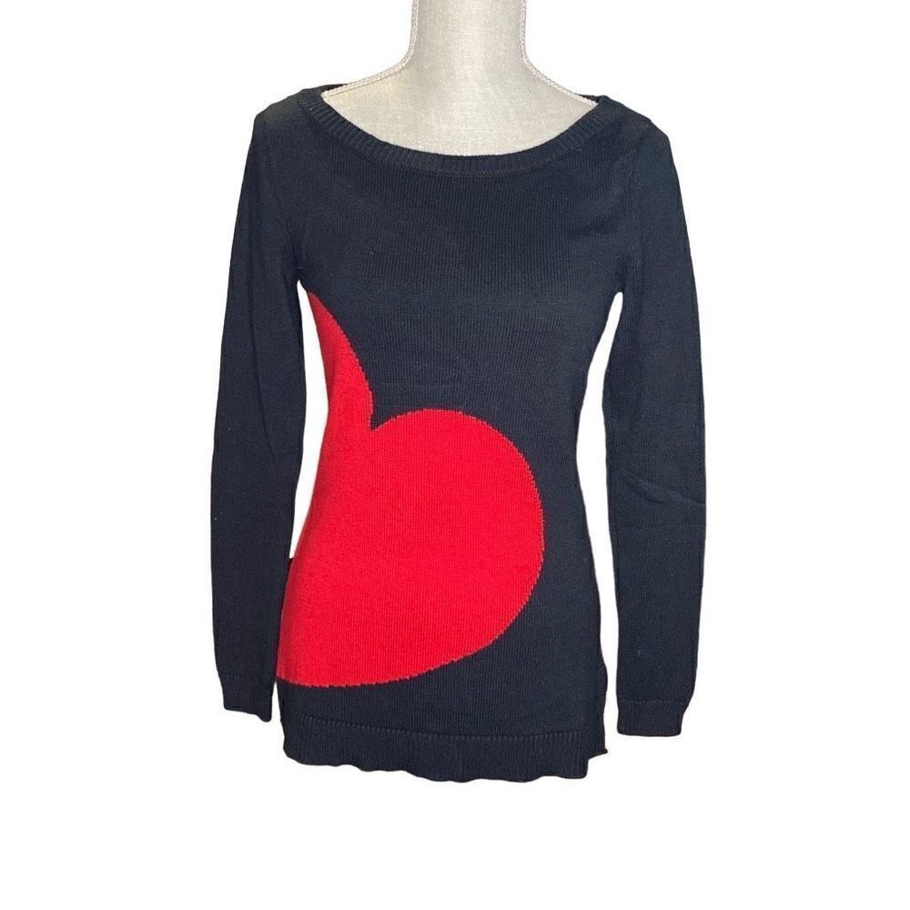 NewāYork &Ā Company Heart-Print Sweater - Black - SizeāXS
